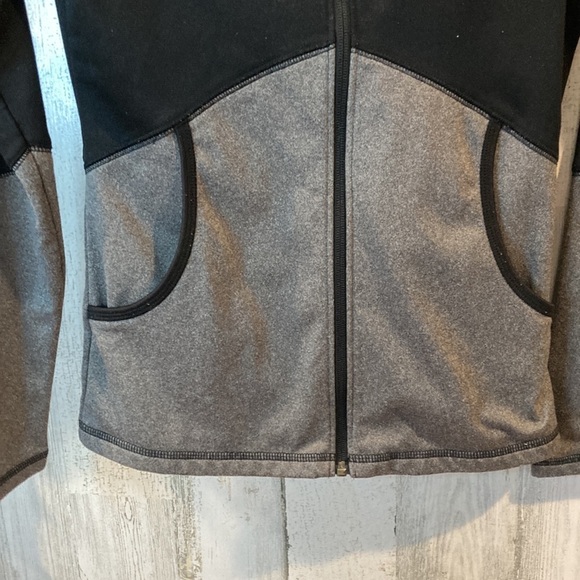 The North Face Workout Jacket - Picture 3 of 9